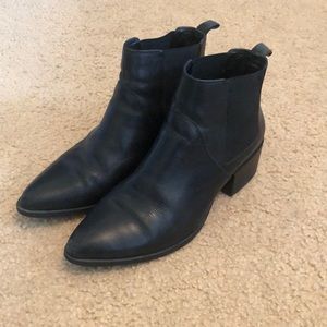 Vagabond ankle boot